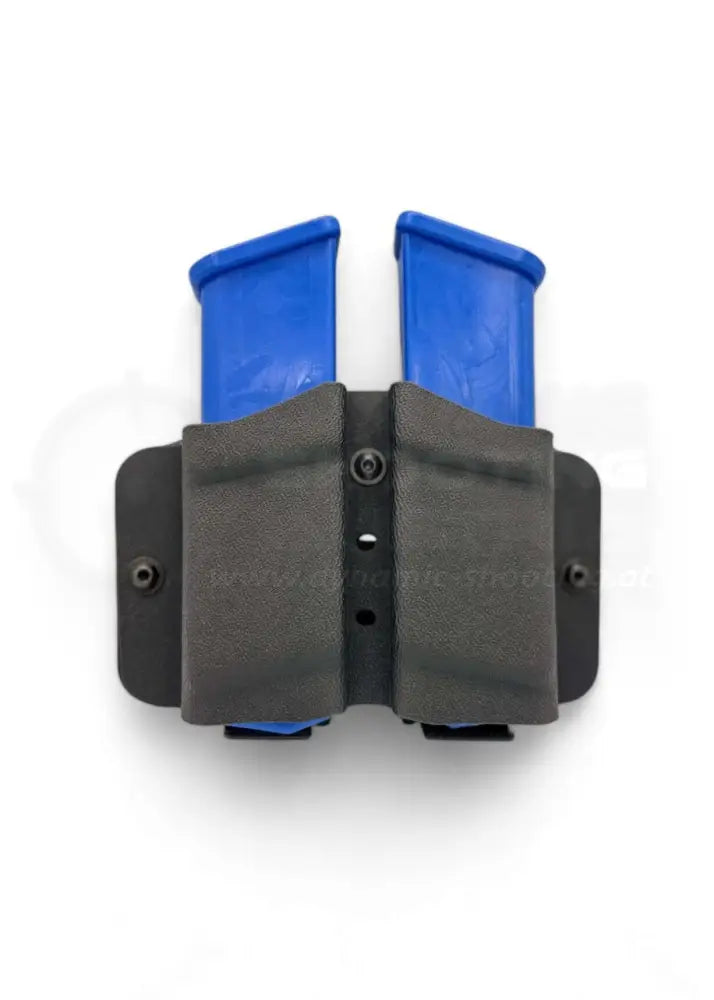 Doppelter Magazinholster für zwei zweireihige Magazine von Höppner und Schumann. Universal passend für Magazine wie Glock Magazine, CZ Magazine, Walther PDP Magazine und viele mehr.