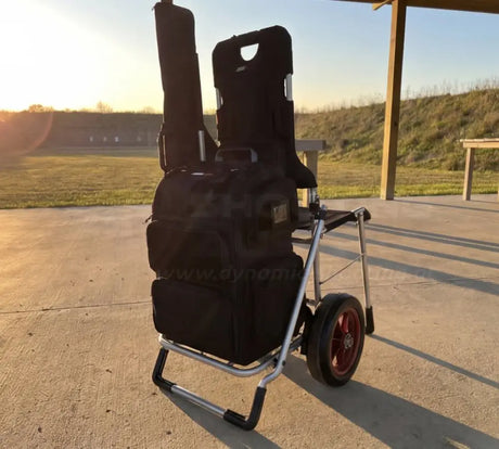 DAA Range Cart Stage Runner mit montierter Range-Tasche auf Schießstand bei Sonnenuntergang