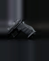 Walther PDP Compact mit montiertem LOK Grips Magazintrichter in Black Cerakote – Gesamtansicht der Pistole