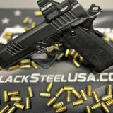 Grip Control klappbare Daumenauflage von BlackSteel USA montiert an einer Staccato 2011 Pistole in Schwarz